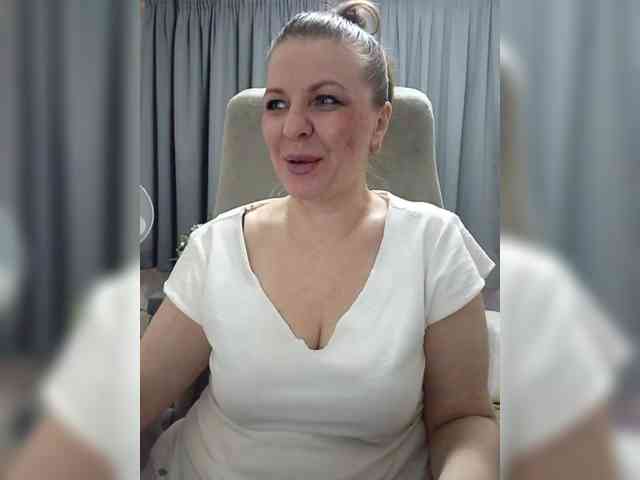 Veronika_Gold webcam