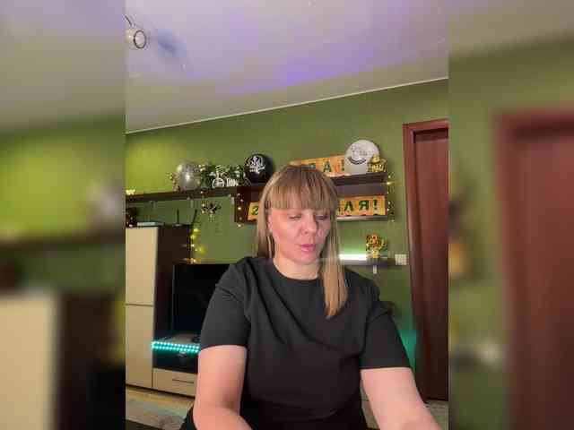 Veronika_Gold webcam