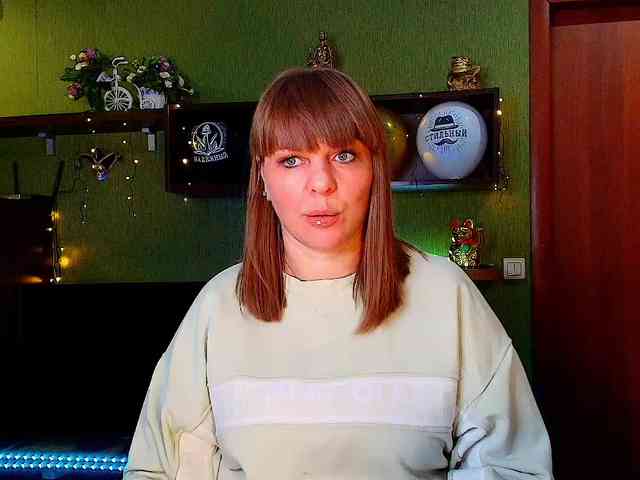 Veronika_Gold webcam