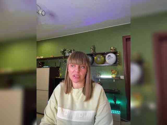 Veronika_Gold webcam