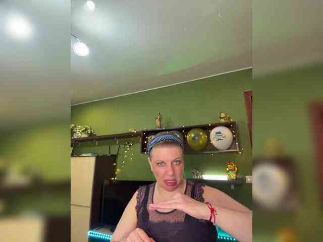 Veronika_Gold webcam