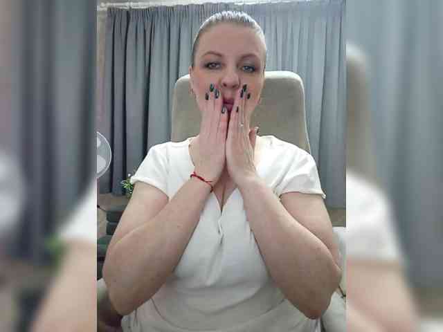 Veronika_Gold webcam