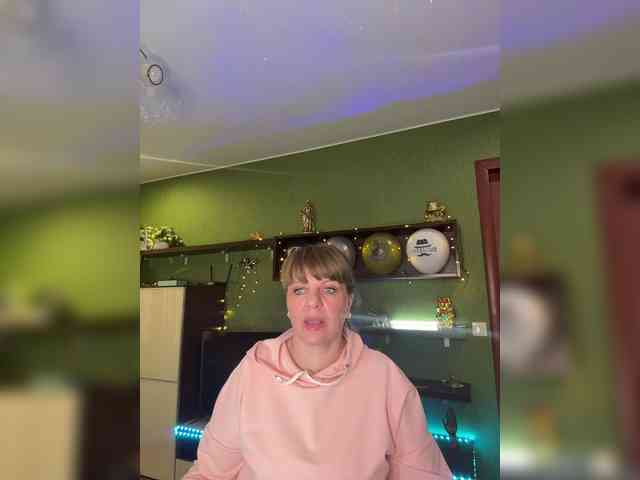 Veronika_Gold webcam