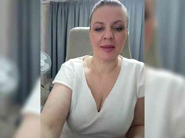 Veronika_Gold webcam