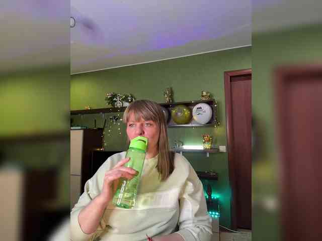 Veronika_Gold webcam