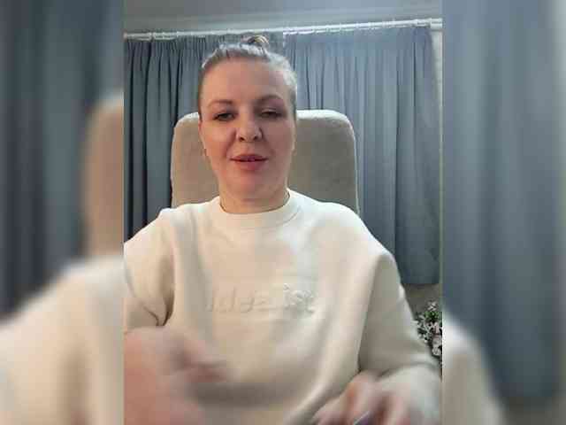 Veronika_Gold webcam