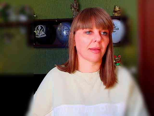 Veronika_Gold webcam