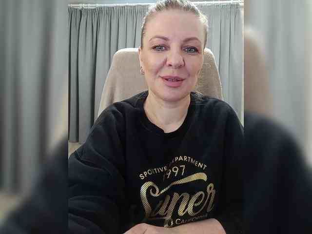 Veronika_Gold webcam