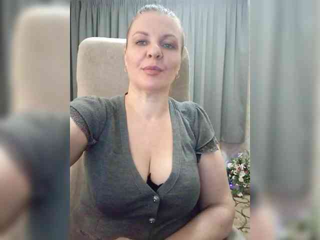 Veronika_Gold webcam