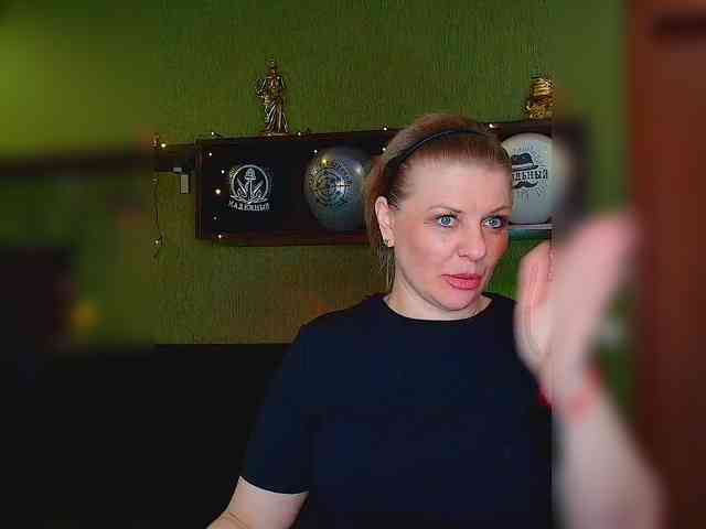 Veronika_Gold webcam