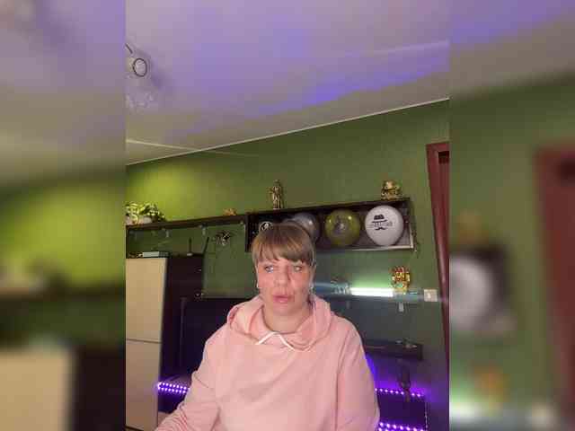 Veronika_Gold webcam