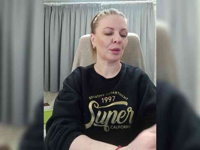 Veronika_Gold webcam