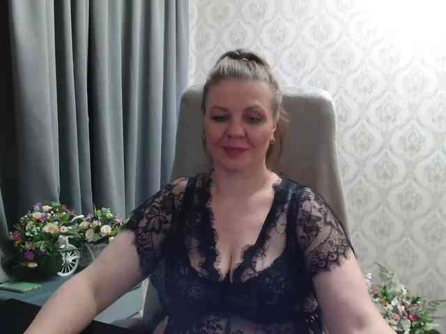 Veronika_Gold webcam