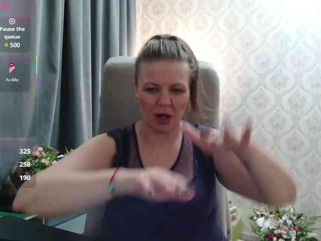 Veronika_Gold webcam
