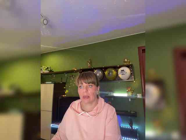 Veronika_Gold webcam