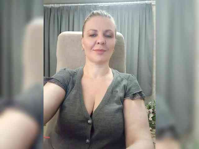 Veronika_Gold webcam