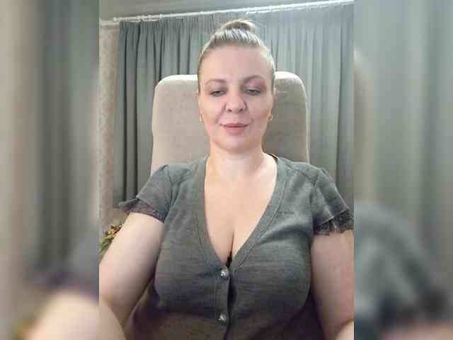 Veronika_Gold webcam