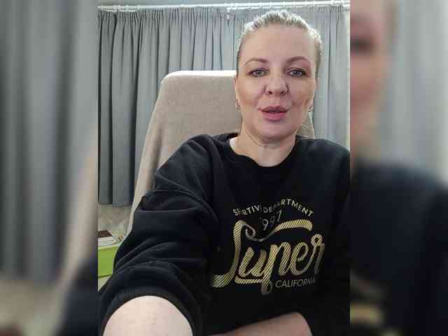 Veronika_Gold webcam
