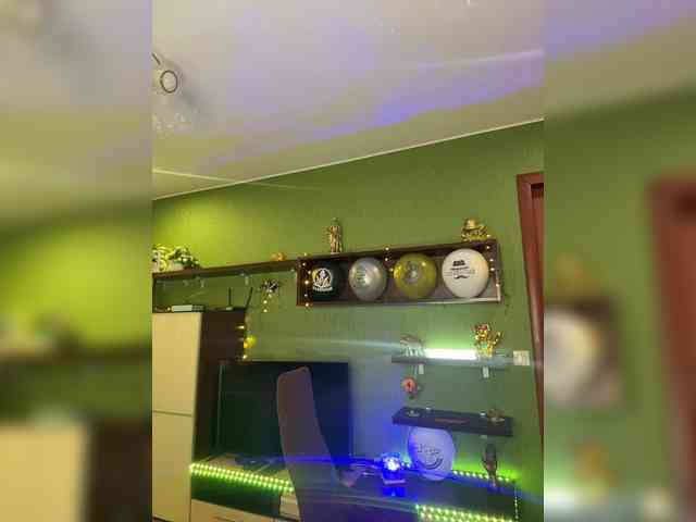 Veronika_Gold webcam