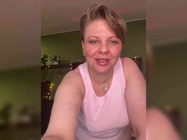 Veronika_Gold webcam