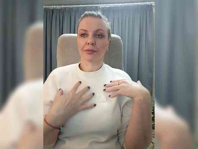 Veronika_Gold webcam