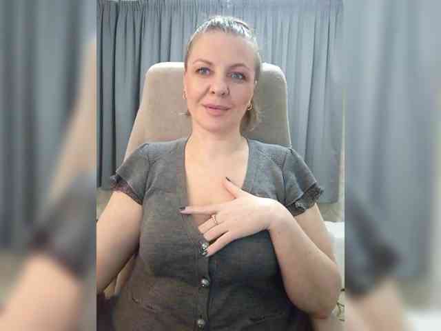 Veronika_Gold webcam