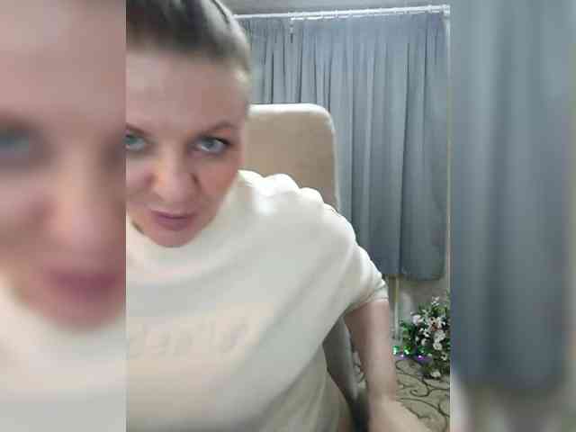 Veronika_Gold webcam