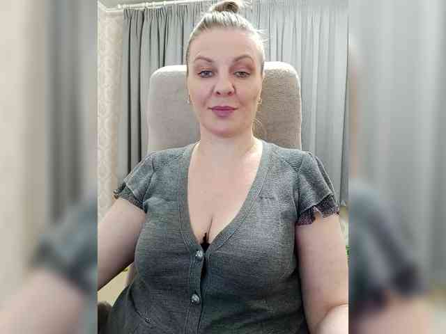 Veronika_Gold webcam