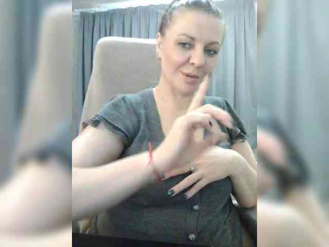 Veronika_Gold webcam