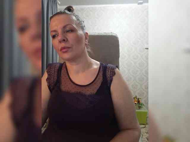 Veronika_Gold webcam