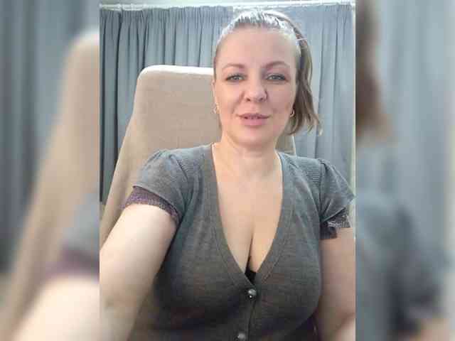Veronika_Gold webcam