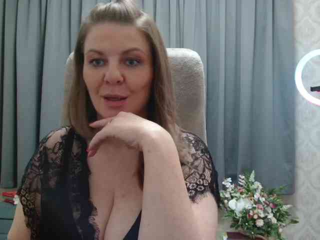 Veronika_Gold webcam