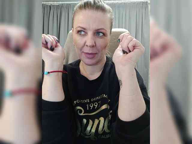 Veronika_Gold webcam