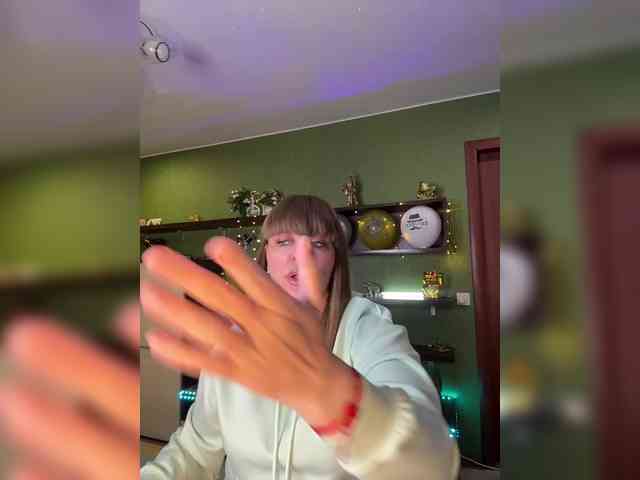 Veronika_Gold webcam