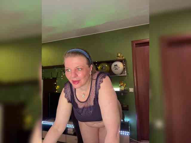 Veronika_Gold webcam