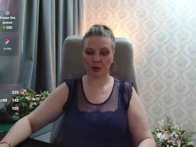 striptease nude Taly1974