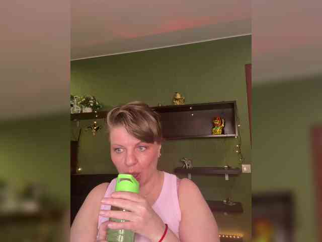 Veronika_Gold webcam