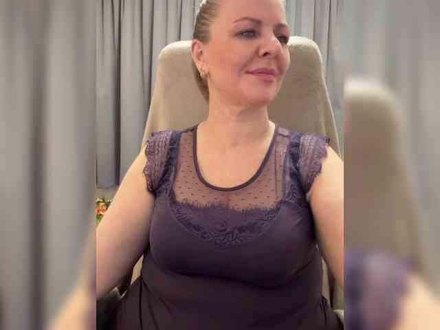 Veronika_Gold webcam