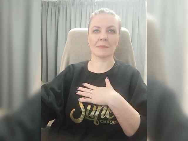 Veronika_Gold webcam