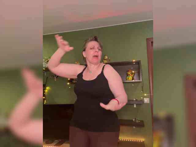 Veronika_Gold webcam