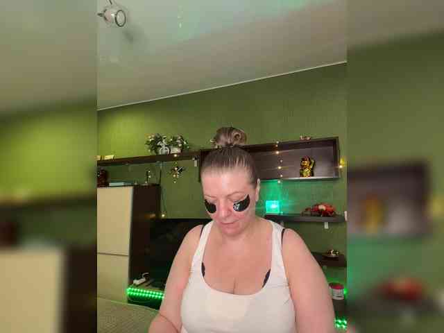 Veronika_Gold webcam