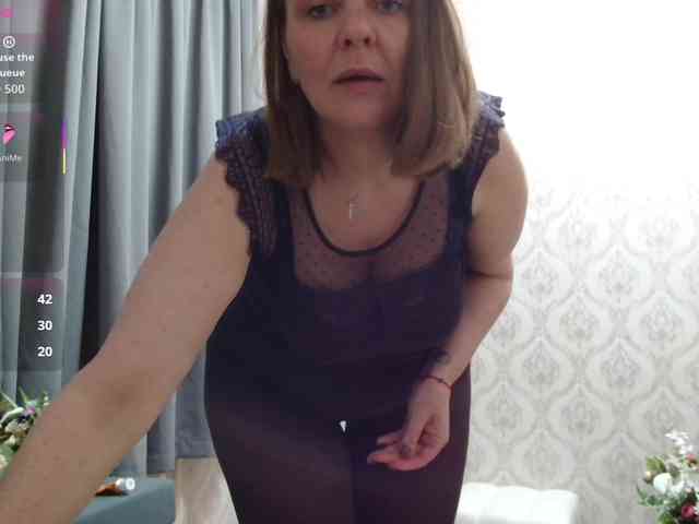 Veronika Gold (35, White Cam Girl) performing deepthroat.