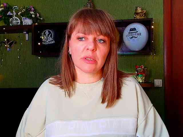 Veronika_Gold webcam