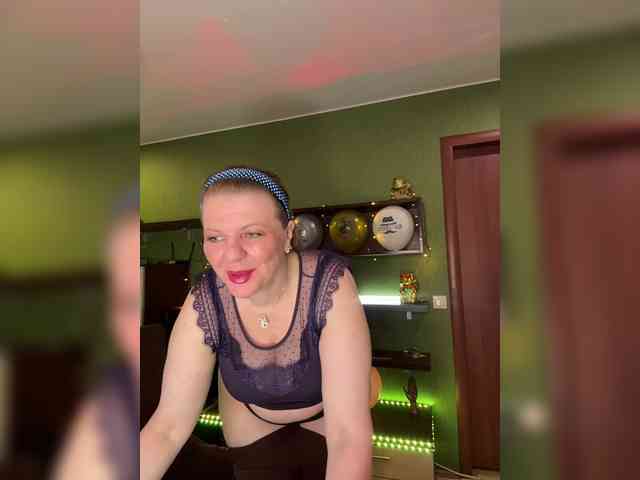 Veronika_Gold webcam