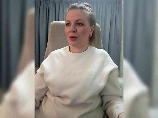 Veronika_Gold webcam