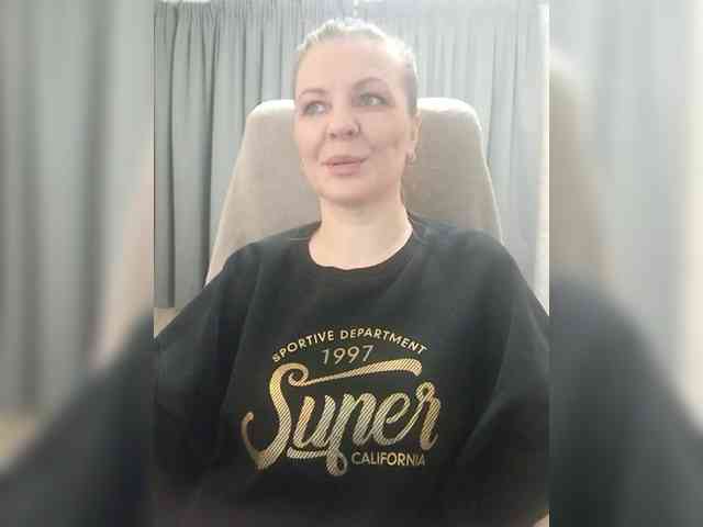 Veronika_Gold webcam