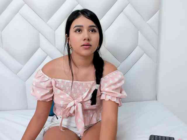 Analiaa18 webcam