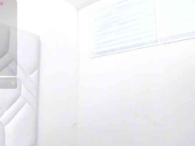 Analiaa18 webcam