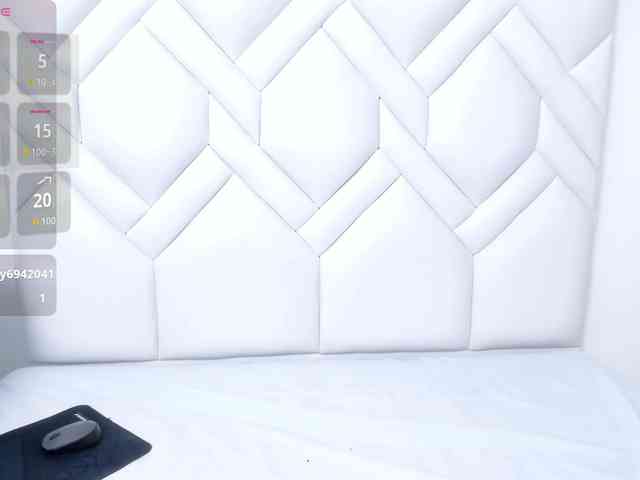 Analiaa18 webcam