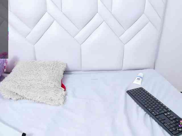 Analiaa18 webcam